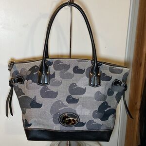 Dooney & Bourke EUC Signature Satchel